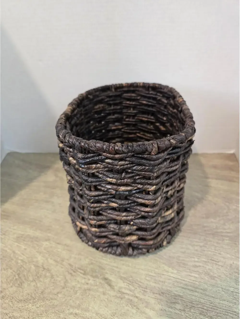 Vtg Woven Rattan Oval Storage/ Plant Basket 11